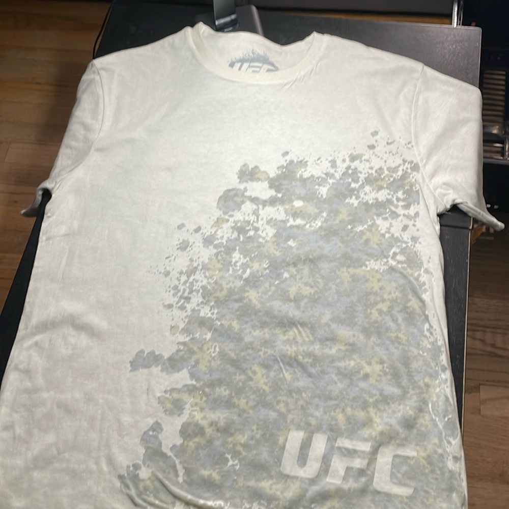 UFC Abstract Graphic Cream XL T-Shirt